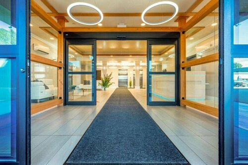 Гостиница Quality Inn Sunshine Suites в Террасе