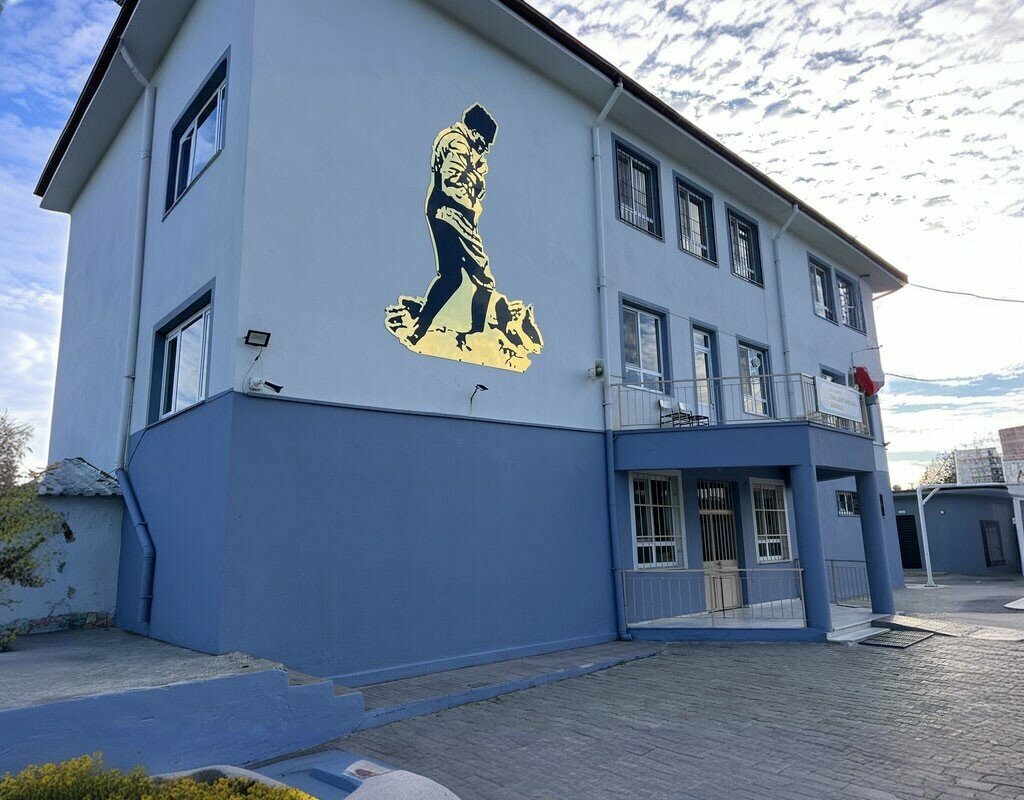 Primary school Canlı-Martyr Eray Dağlı Primary School, Bayindir, photo