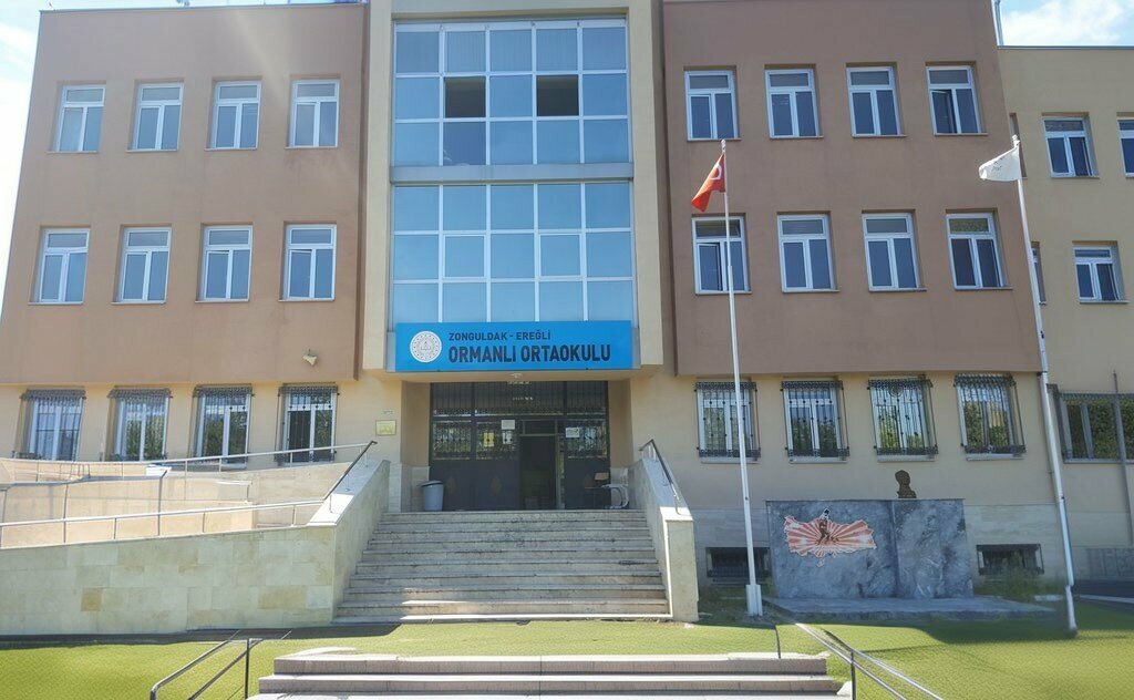 School Ormanlı Middle School, Eregli, photo