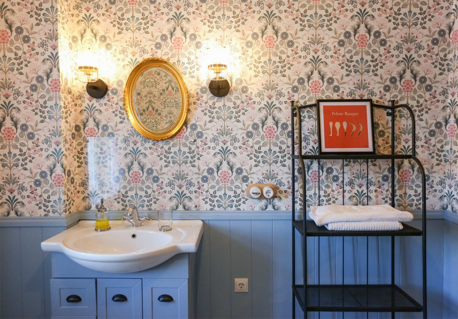 Фото Дымов Дача - Желтый Дом