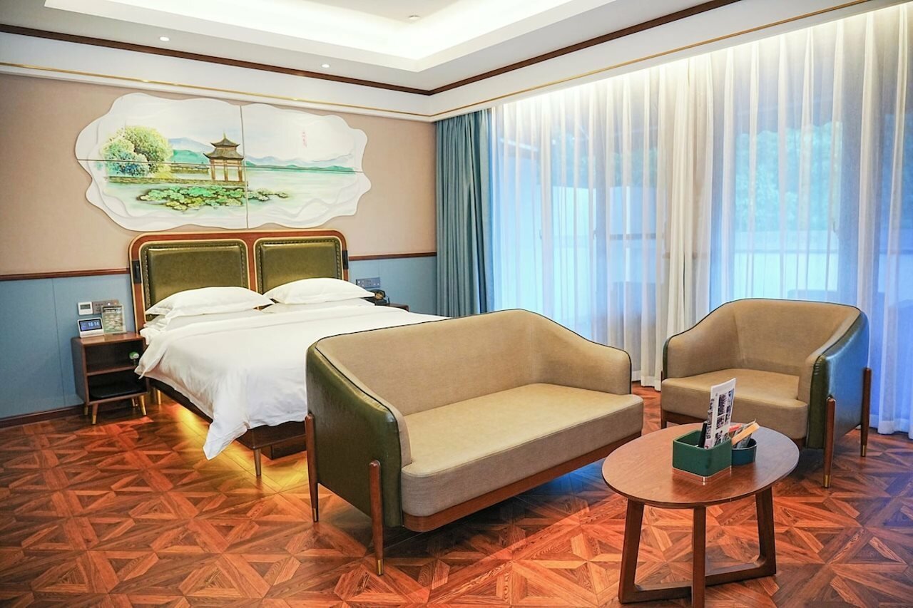 Фото Hiking Hotel Hangzhou