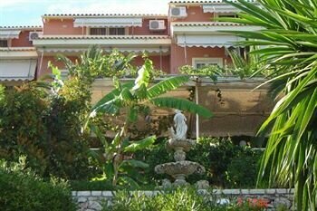 Гостиница Stefanos Place