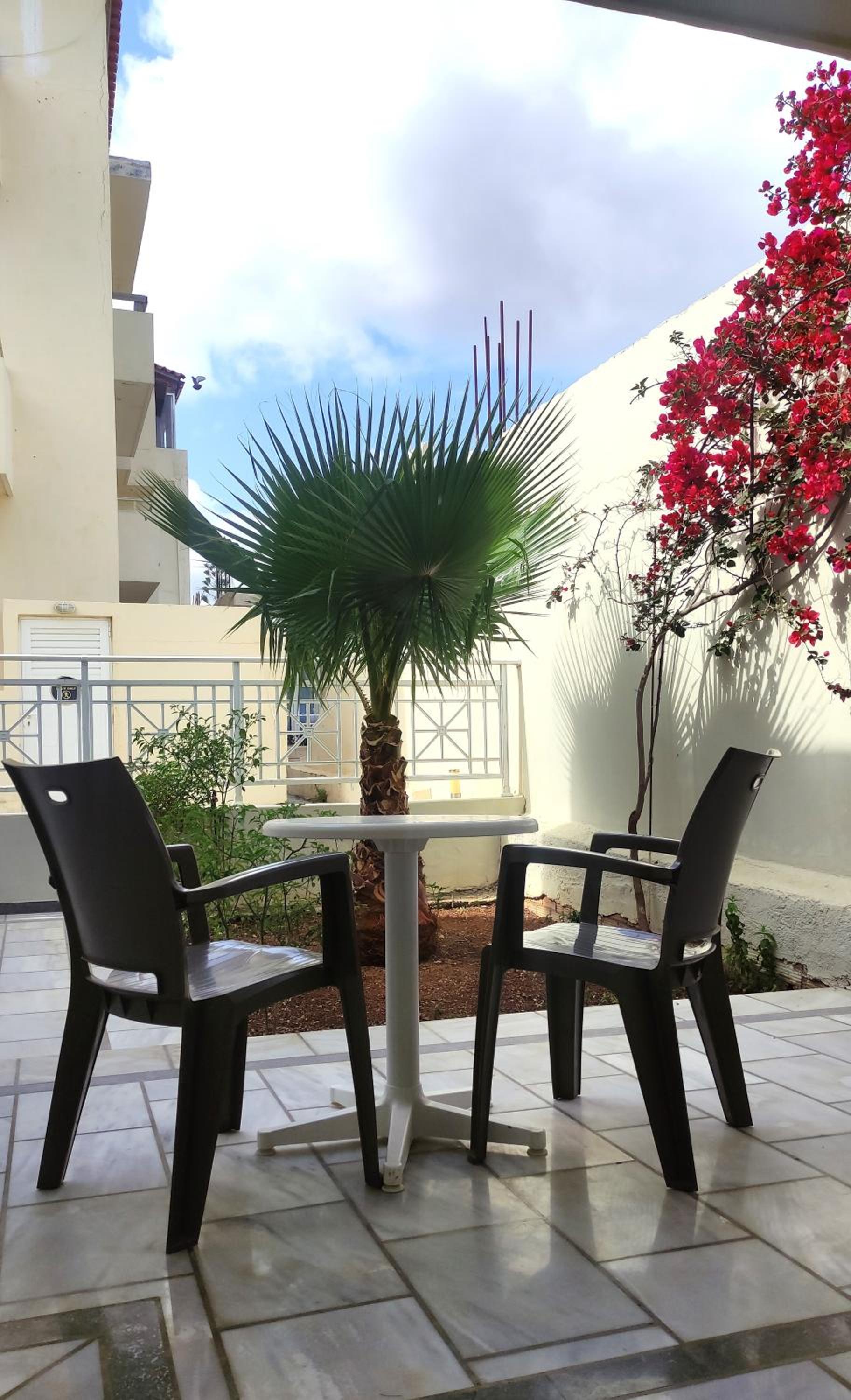 Фото Elina Apartments Gouves