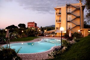 отель Johanna Park Hotel