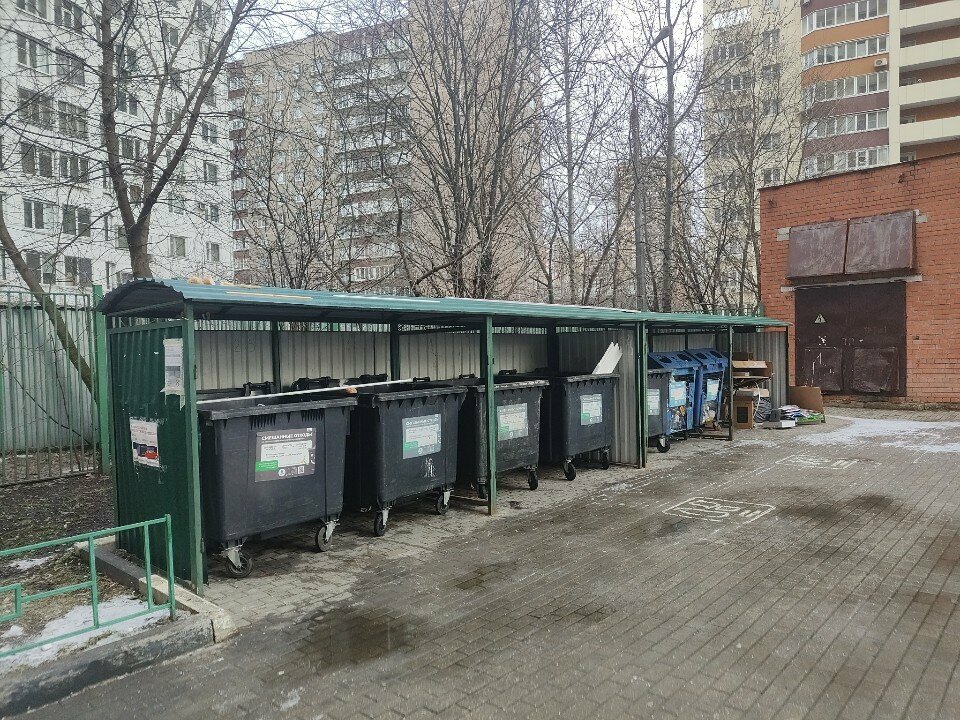 Waste sorting Waste sorting, Reutov, photo