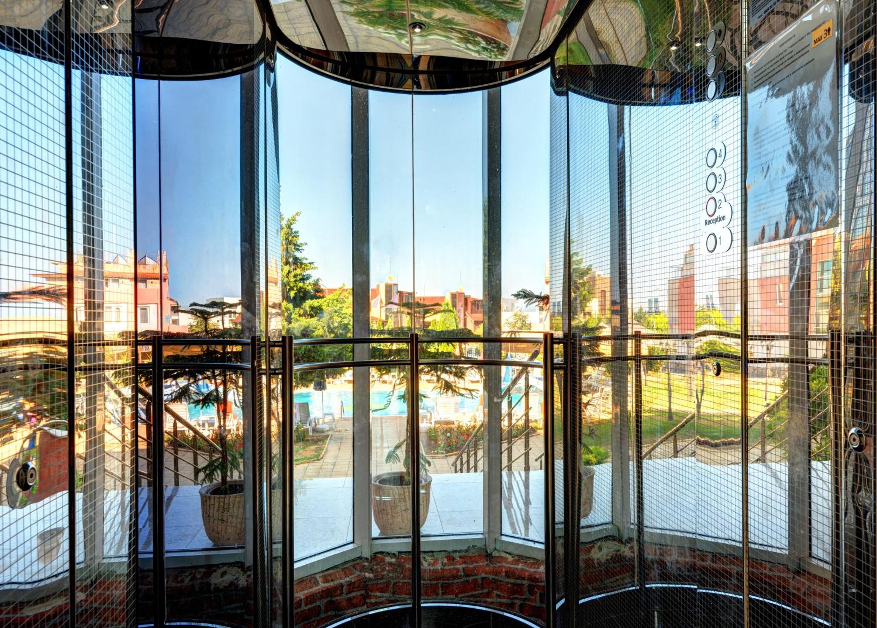 Фото Hotel Sunny