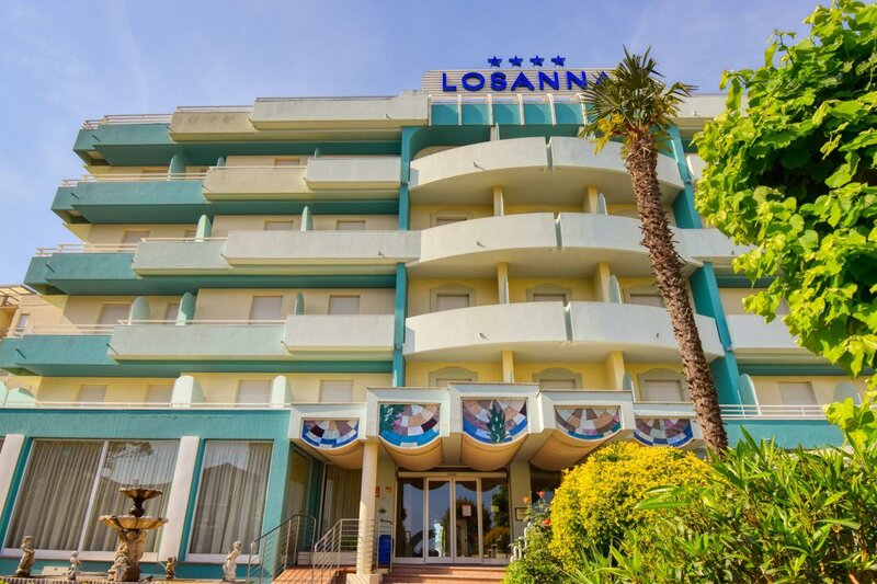 Гостиница Hotel Losanna Gabicce Mare в Габичче-Маре