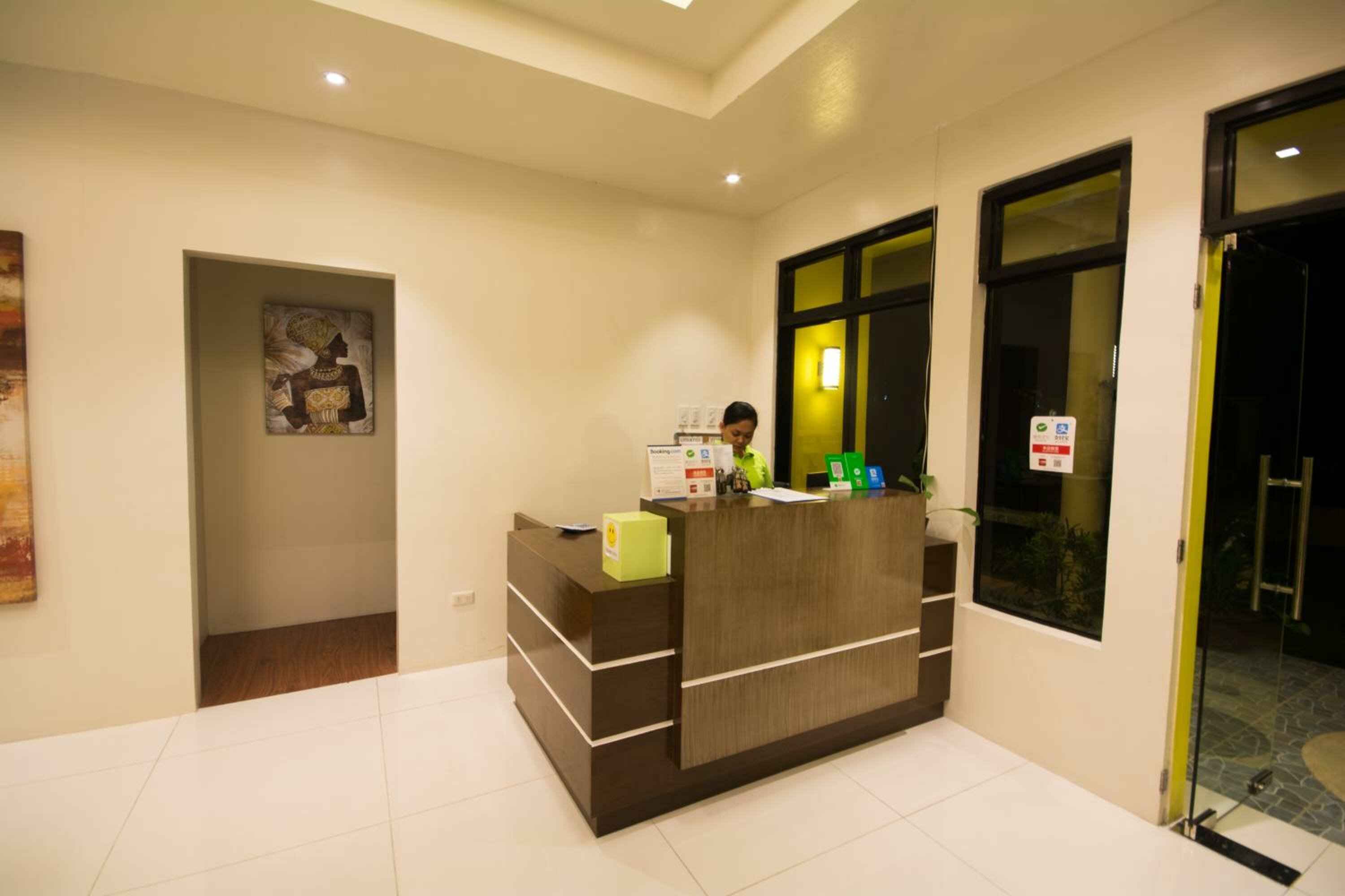 Фото Sulit Budget Hotel