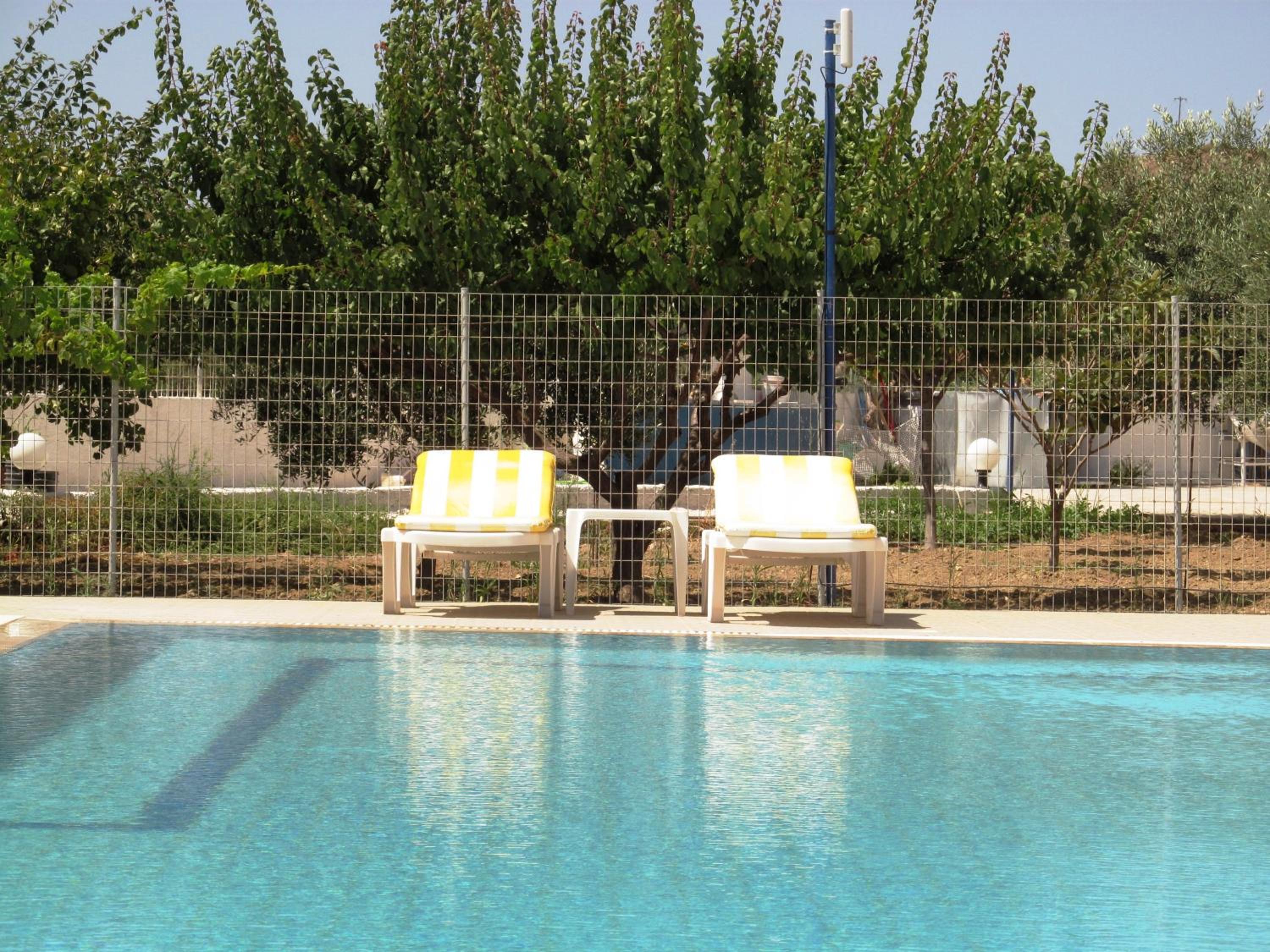 Фото Paraschos Studios