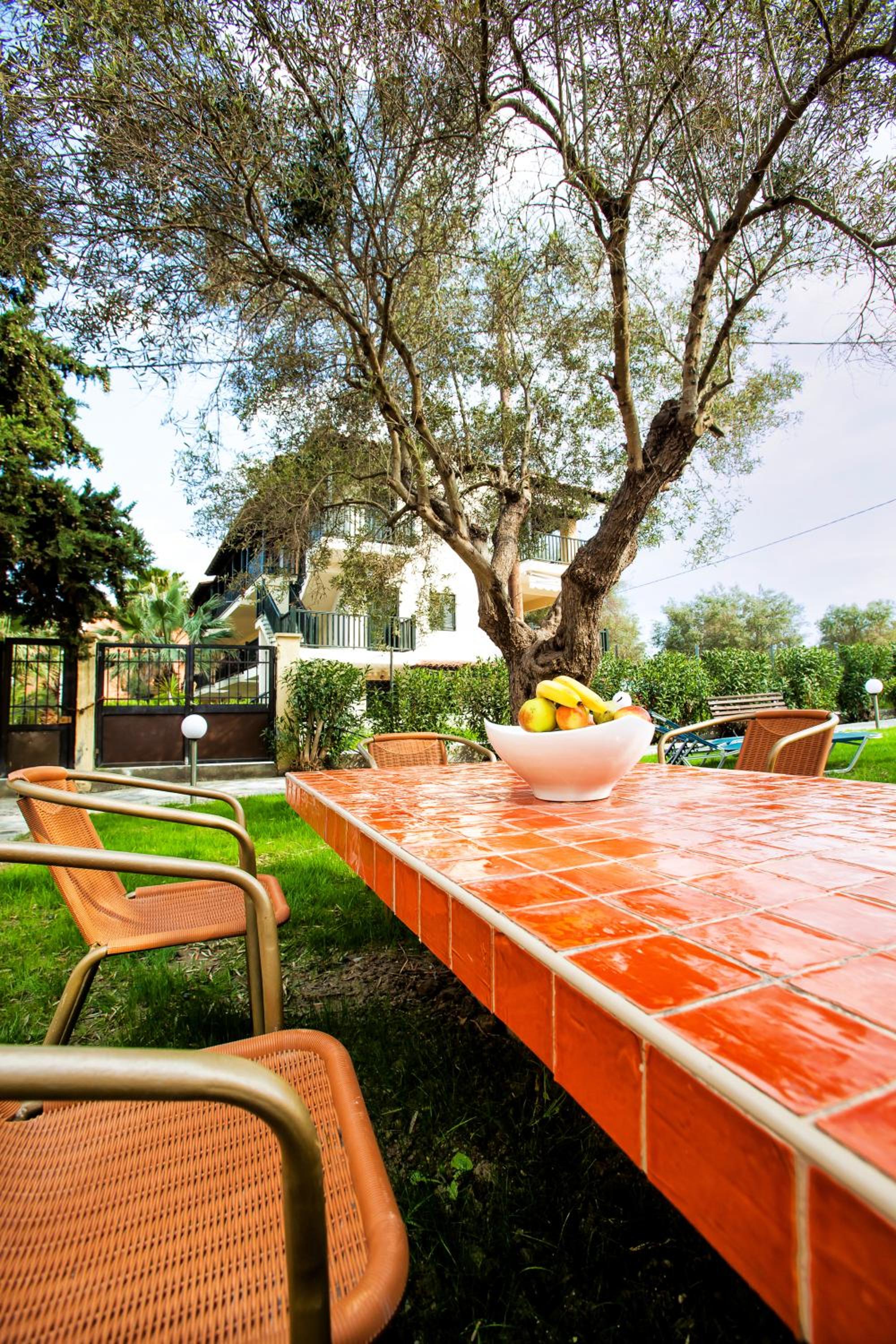 Фото Lemon Garden Villa