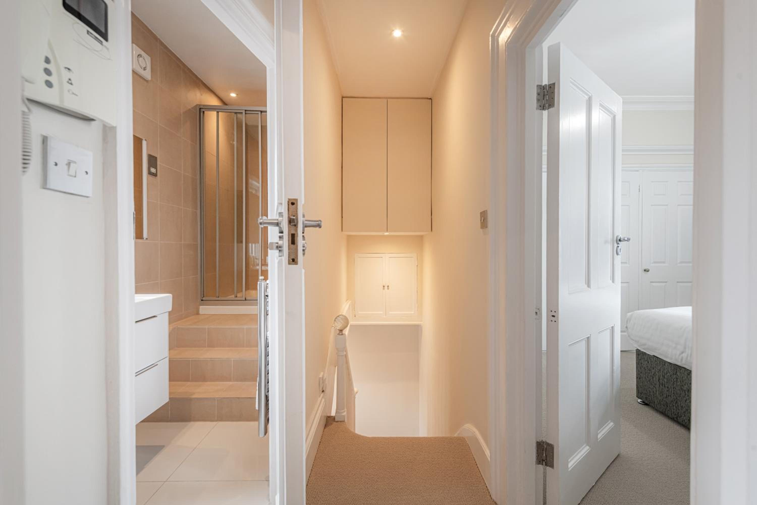 Фото Chesham Court