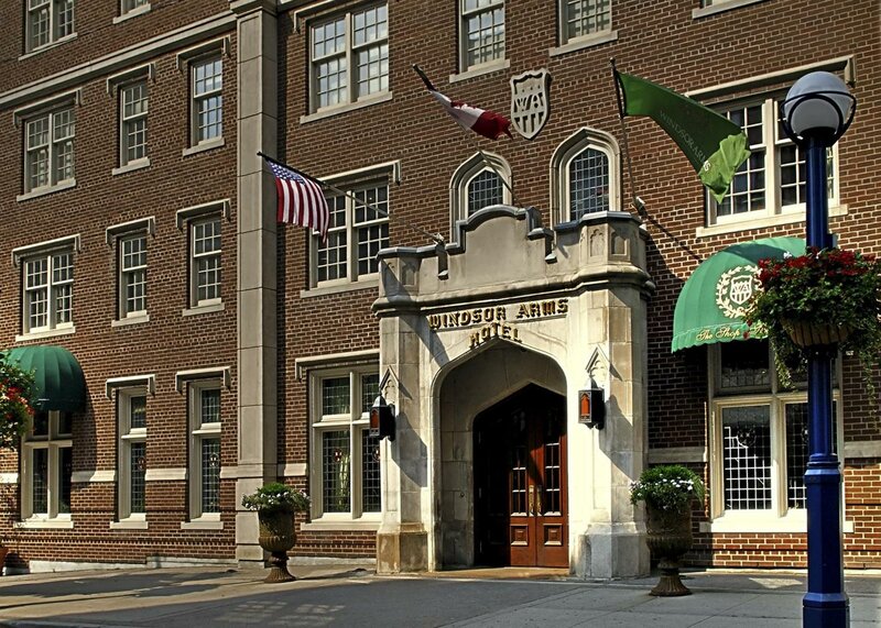 Гостиница Windsor Arms Hotel в Торонто