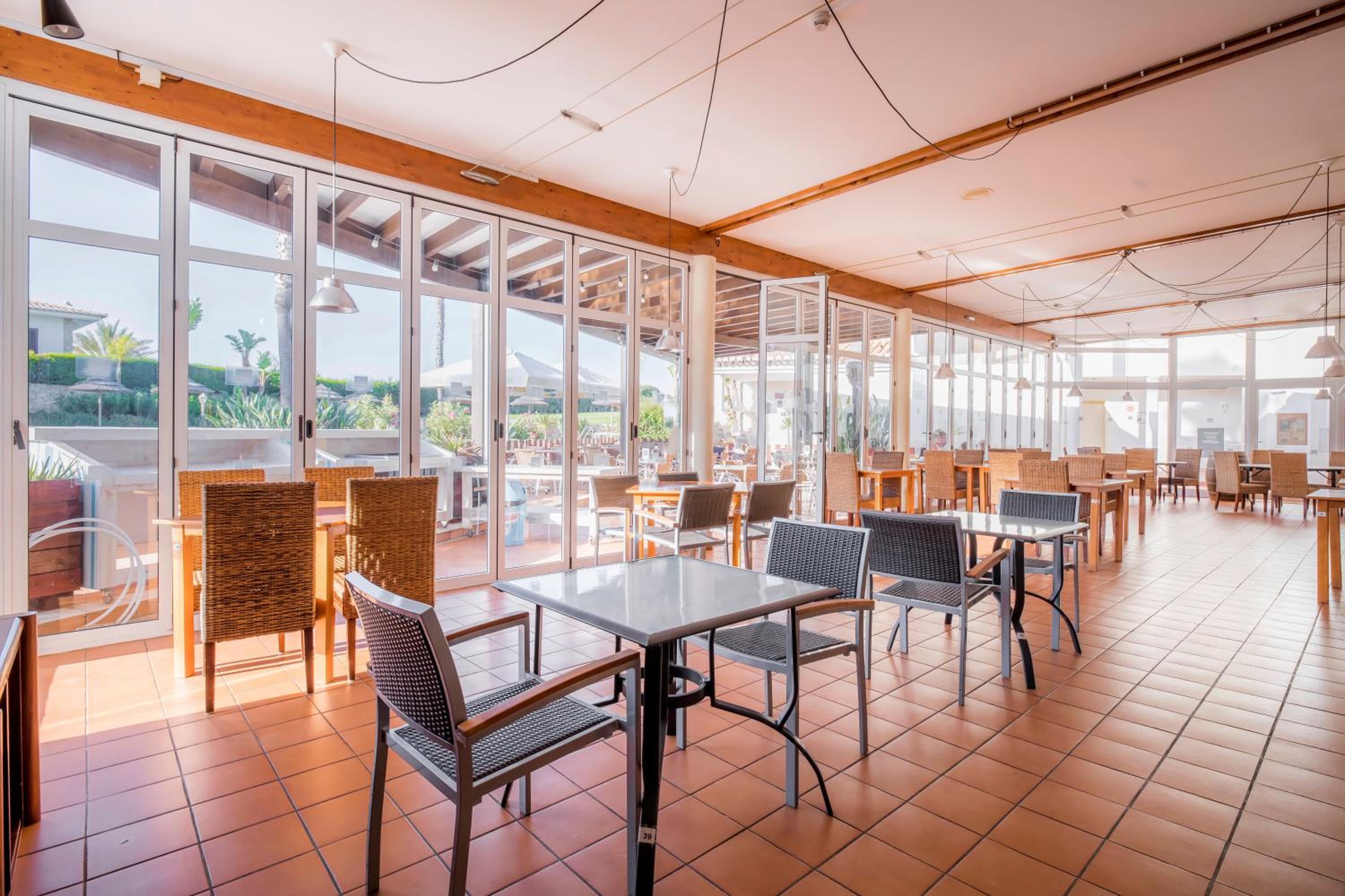 Фото Hotel Clube Porto Mos