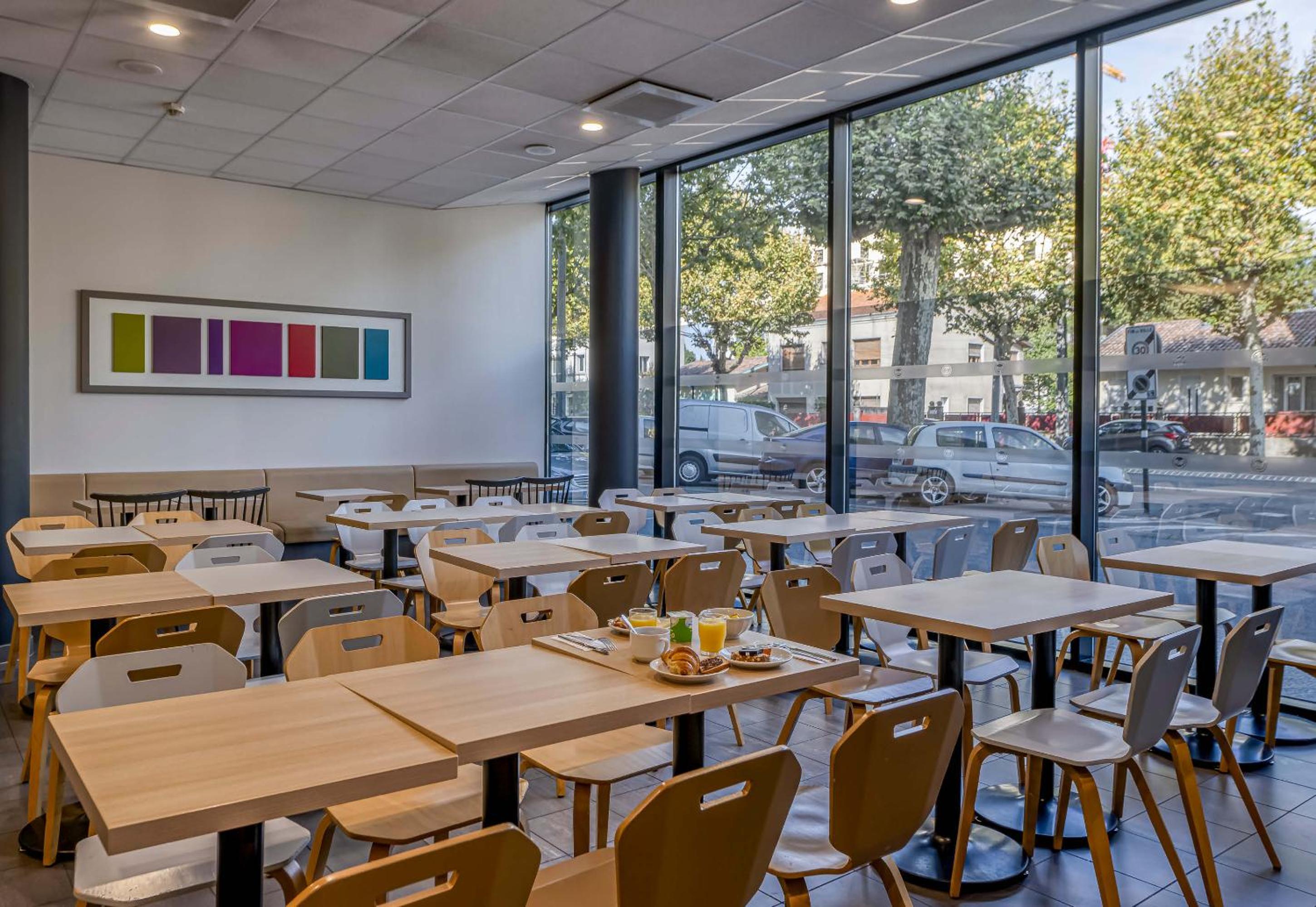 Фото B&b Hotel Bordeaux Centre Bègles