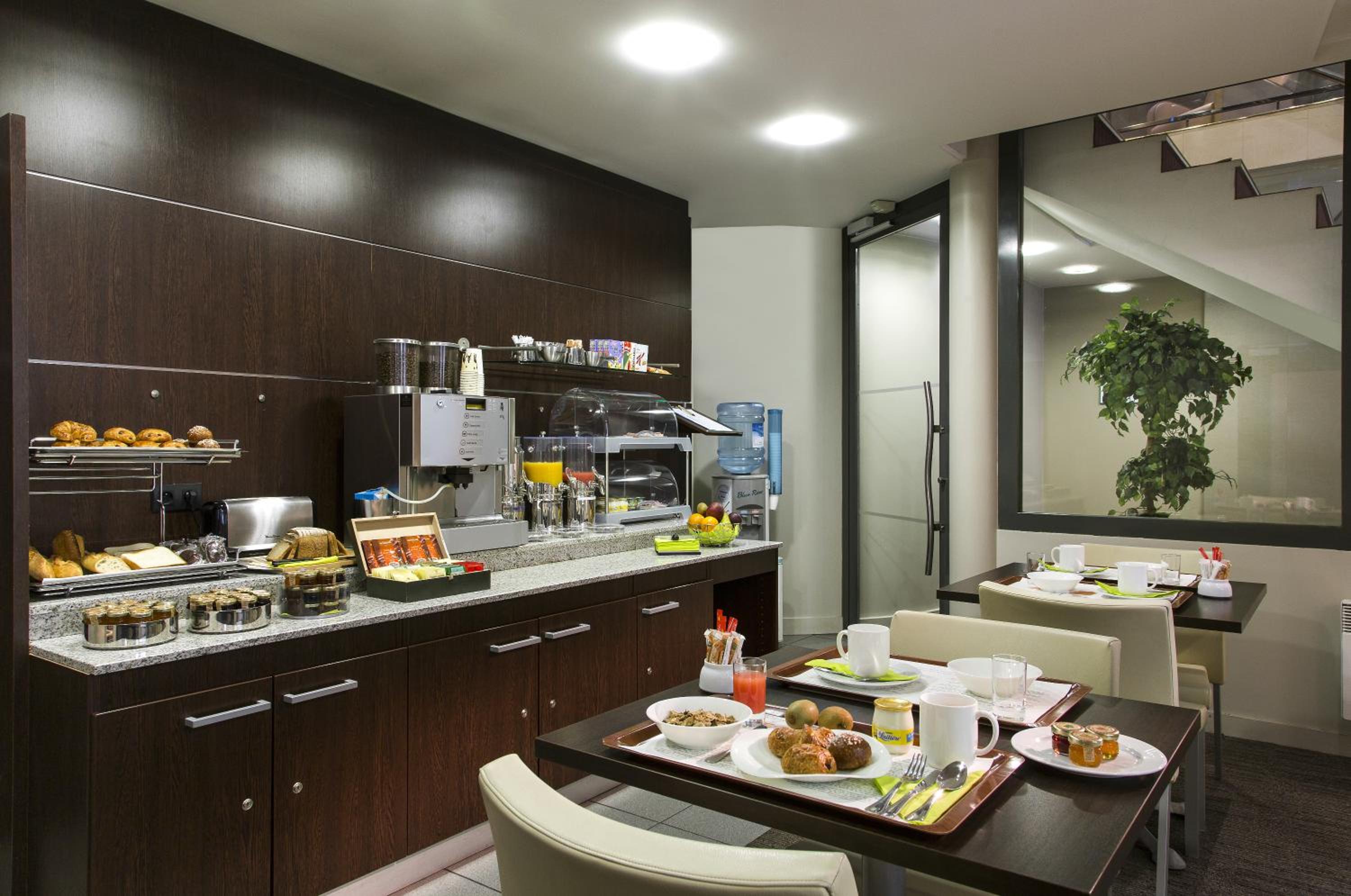 Фото Citadines République Paris