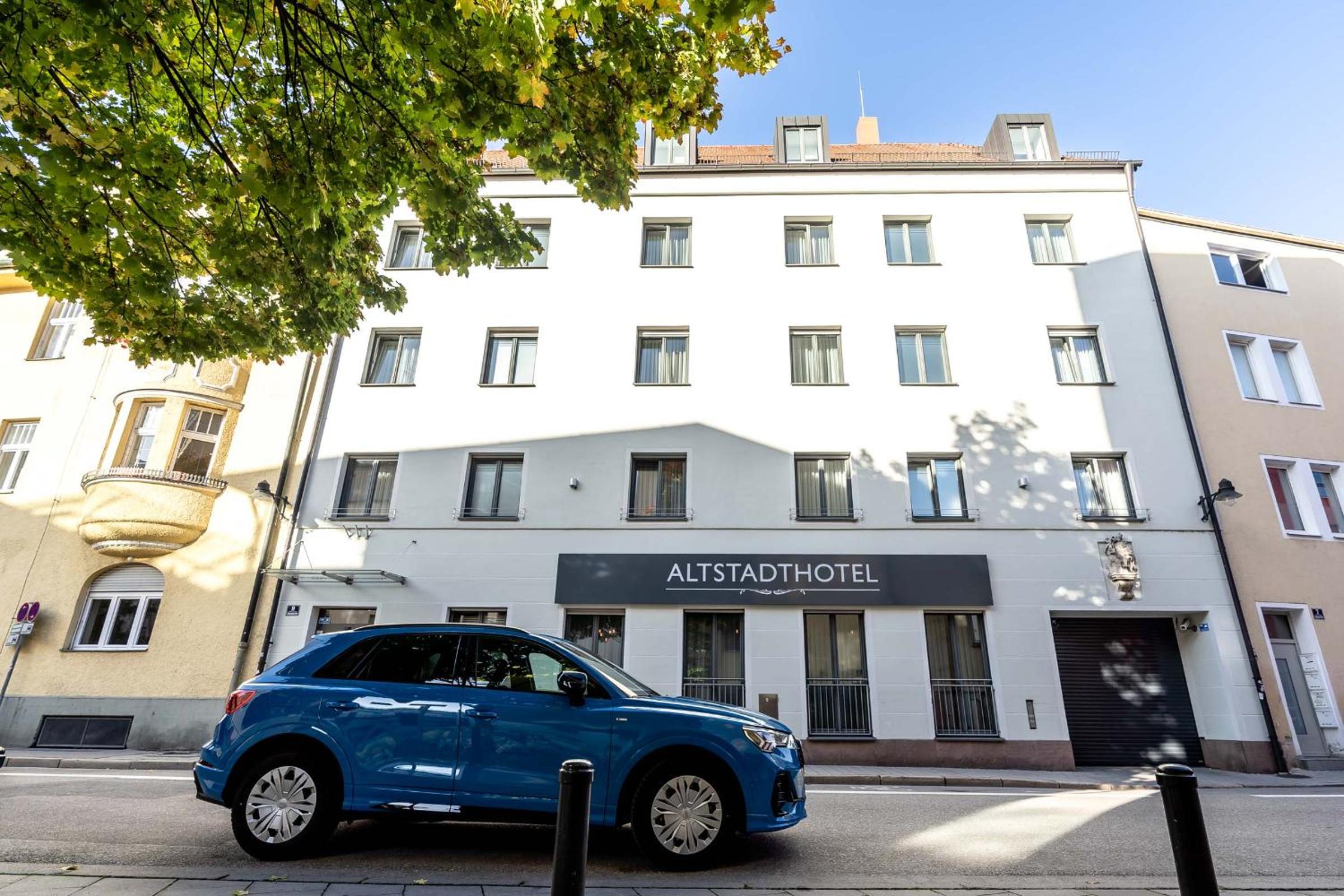Фото Altstadthotel Guesthouse die Galerie