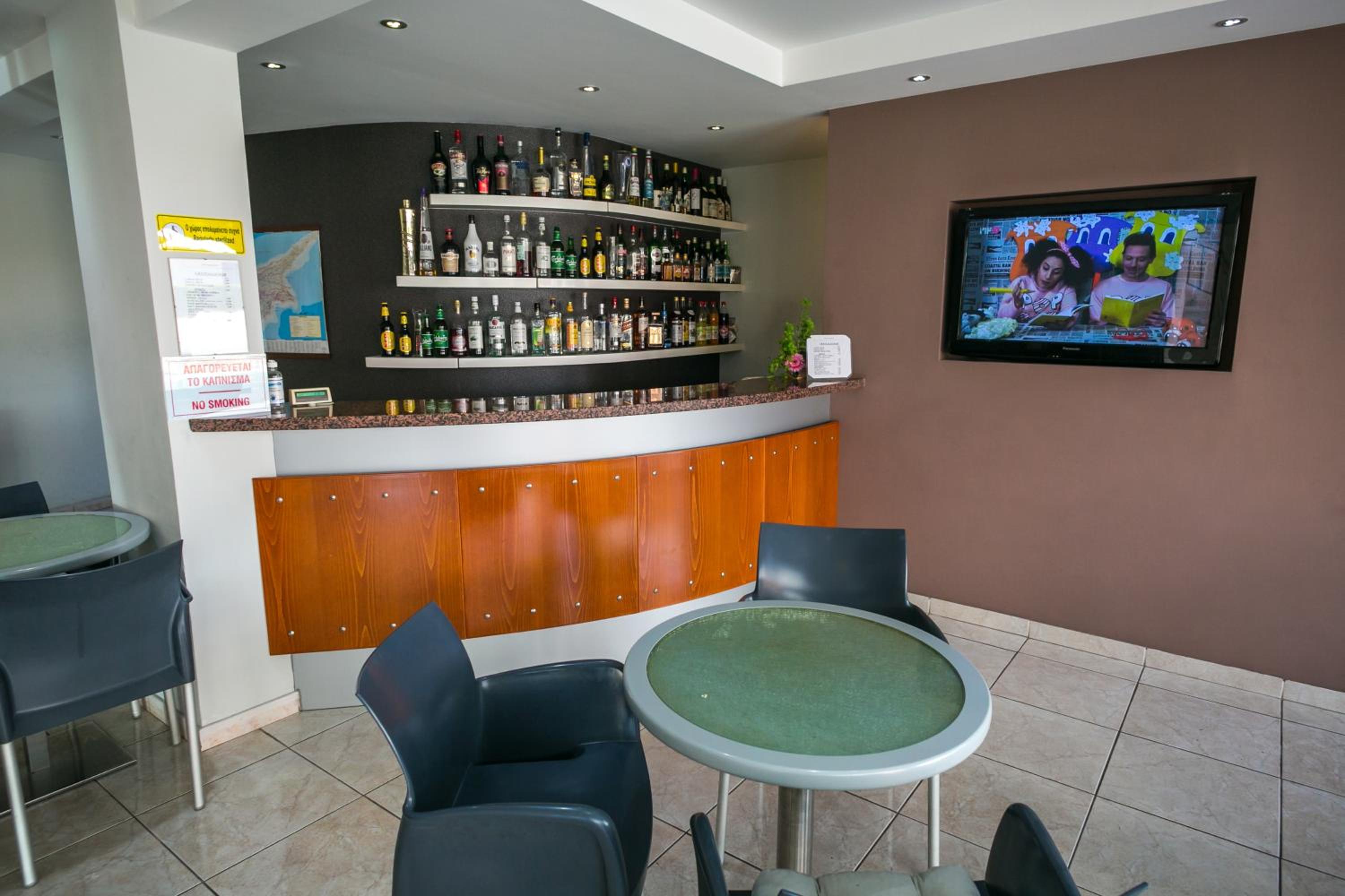 Фото Crystallo Apartments