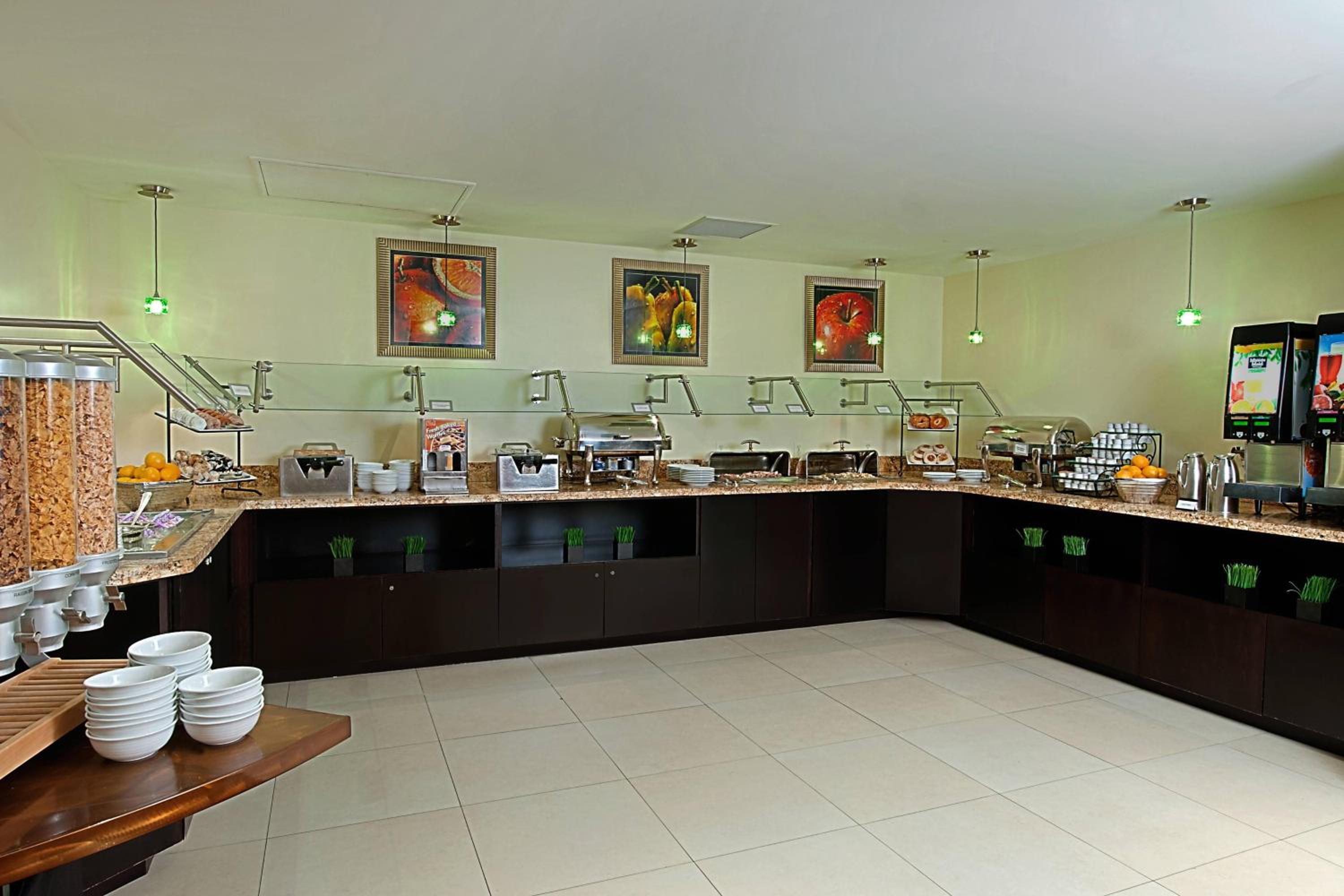 Фото Residence Inn St Petersburg Treasure Island