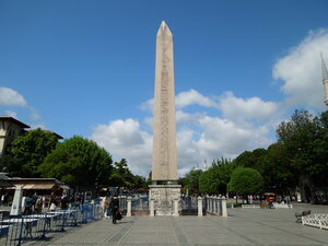 Obelisk of III. Tutmosis (İstanbul, Fatih, At Meydanı Cad.), monument, memorial