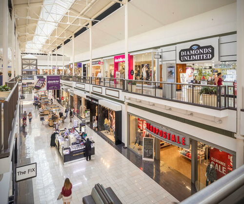 Shopping mall Deerbrook Mall, Humble, photo