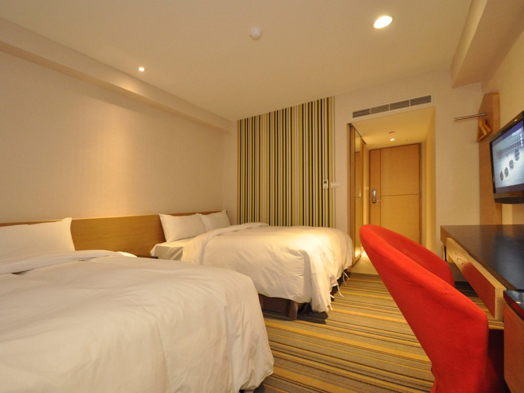 Фото Country Garden Hotel