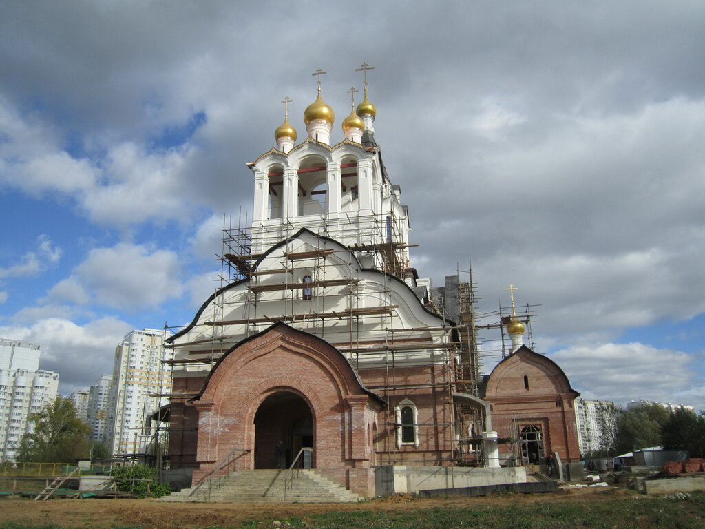 Храм равноапостольных Константина и Елены