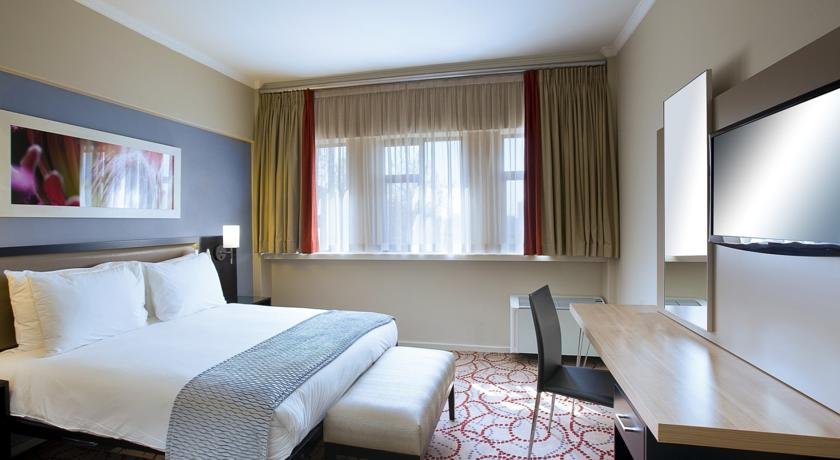 Фото SunSquare Cape Town Gardens