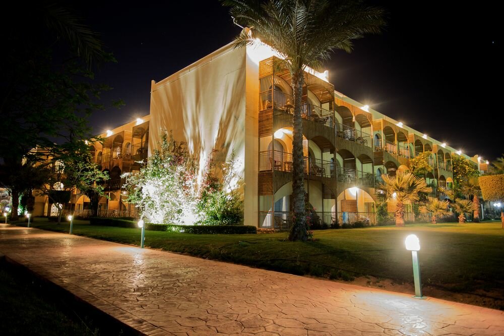 Desert Rose Resort 5