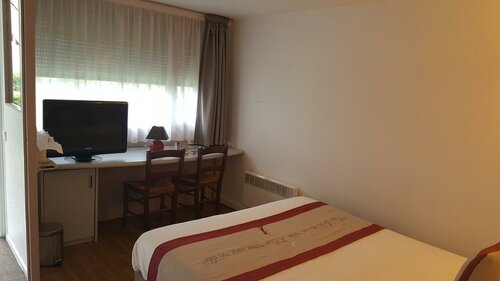 Гостиница The Originals City, Hôtel Rennes Sud в Фужер-Витре