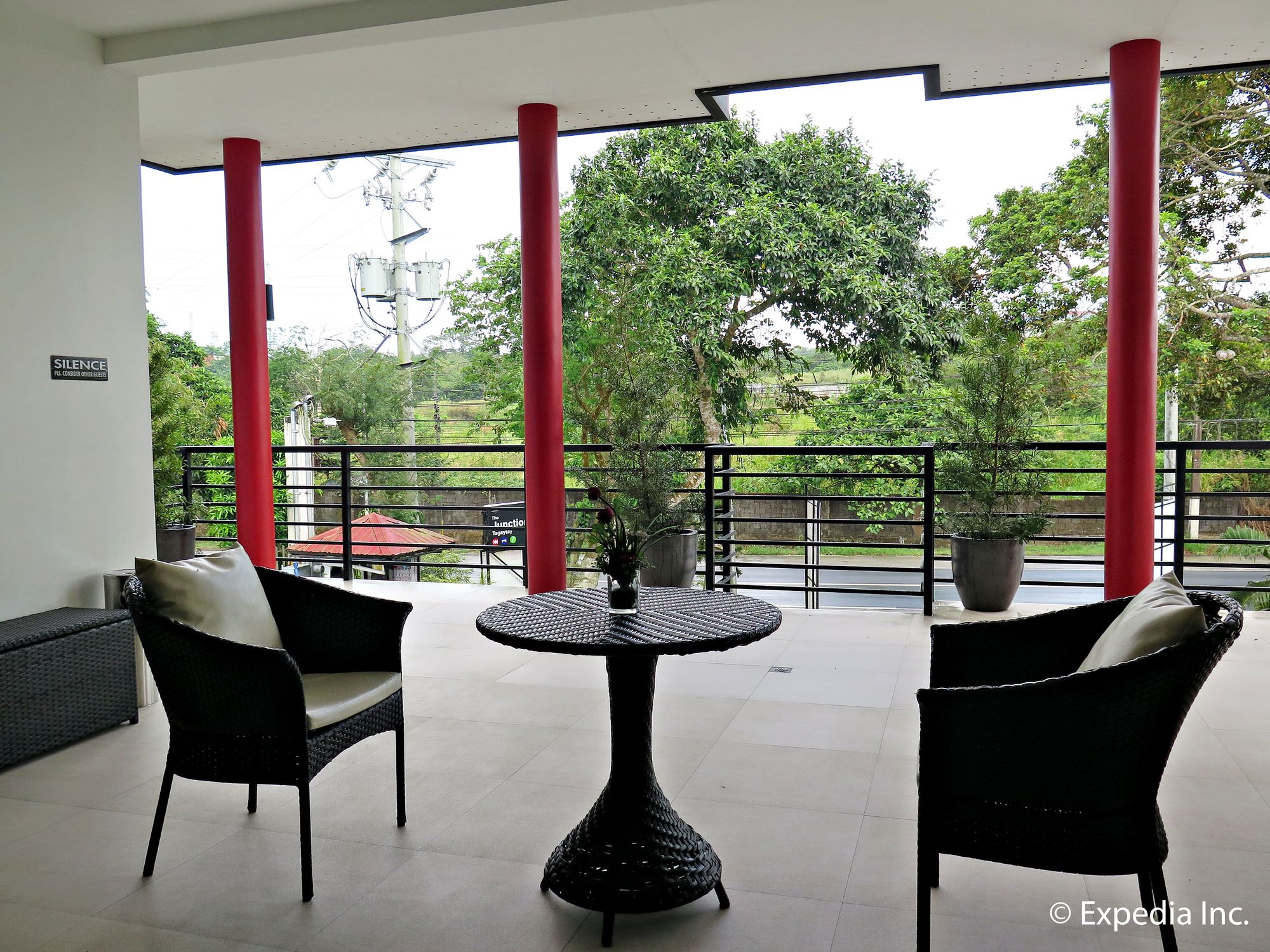 Фото Capital O 642 The Junction Tagaytay