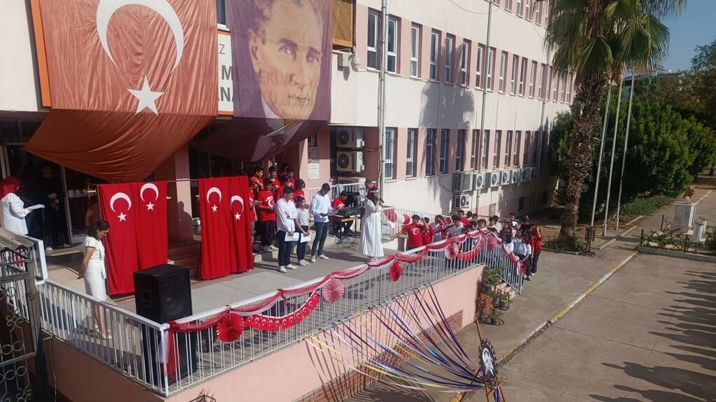 قاعة الجمباز Ataturk Anadolu Teknik Endustri Meslek Lisesi ، أنطاليا، صورة