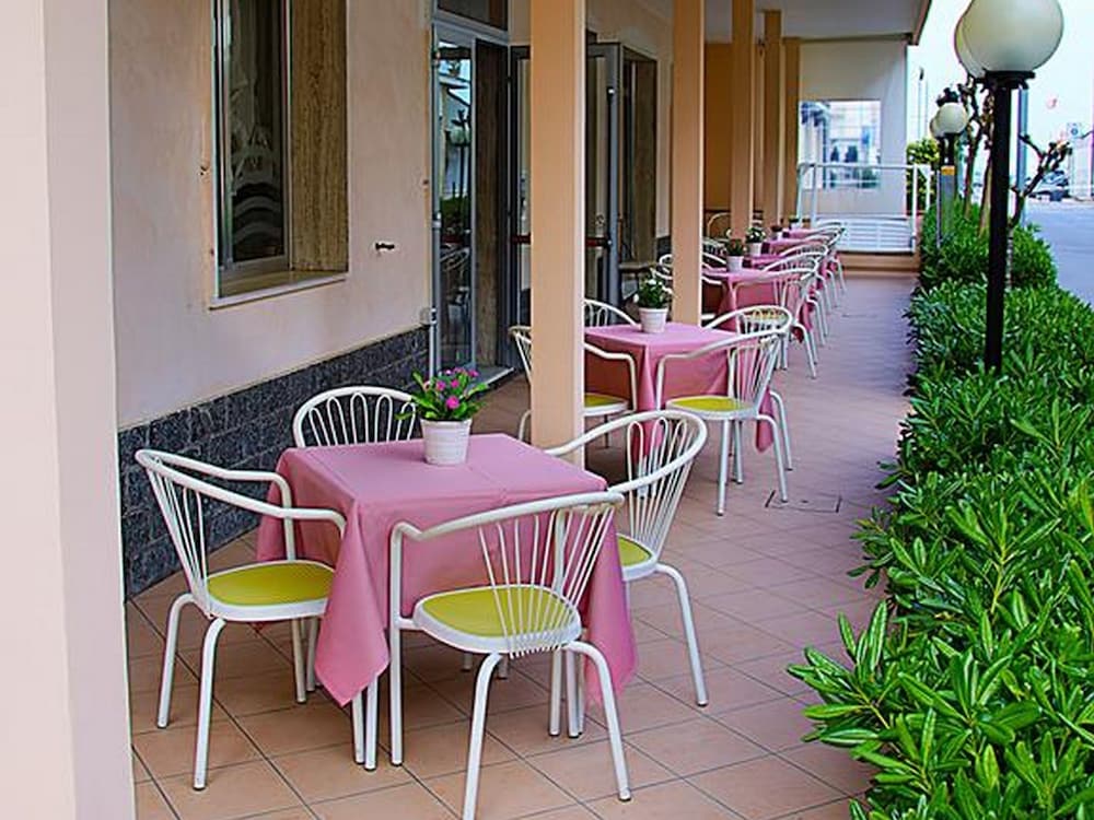 Фото Hotel Villa Iris