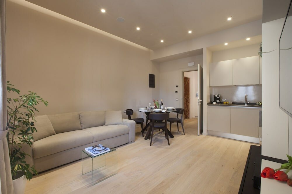 Фото Oriana Suites Verona