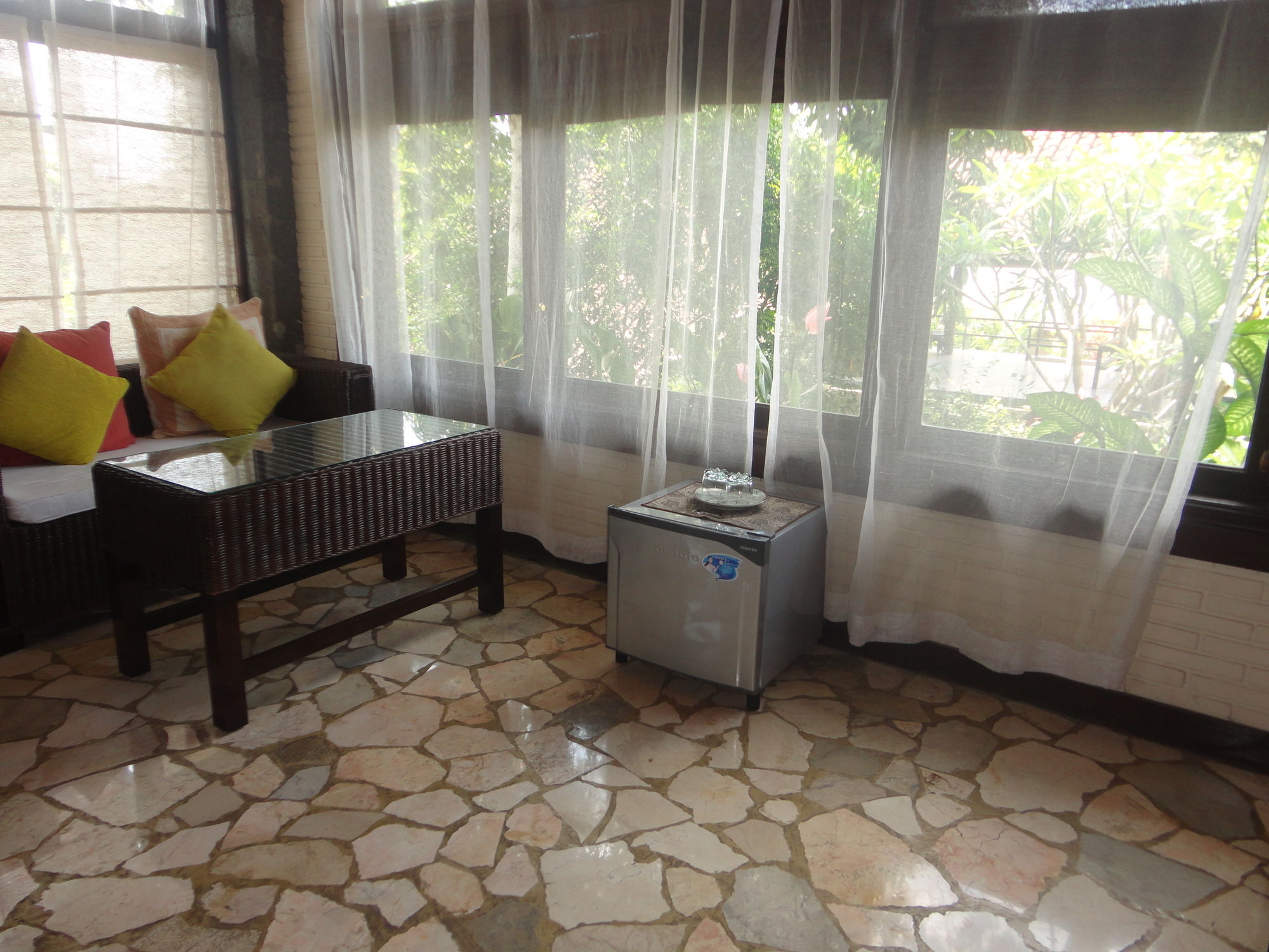 Фото Puri Cantik Bungalow