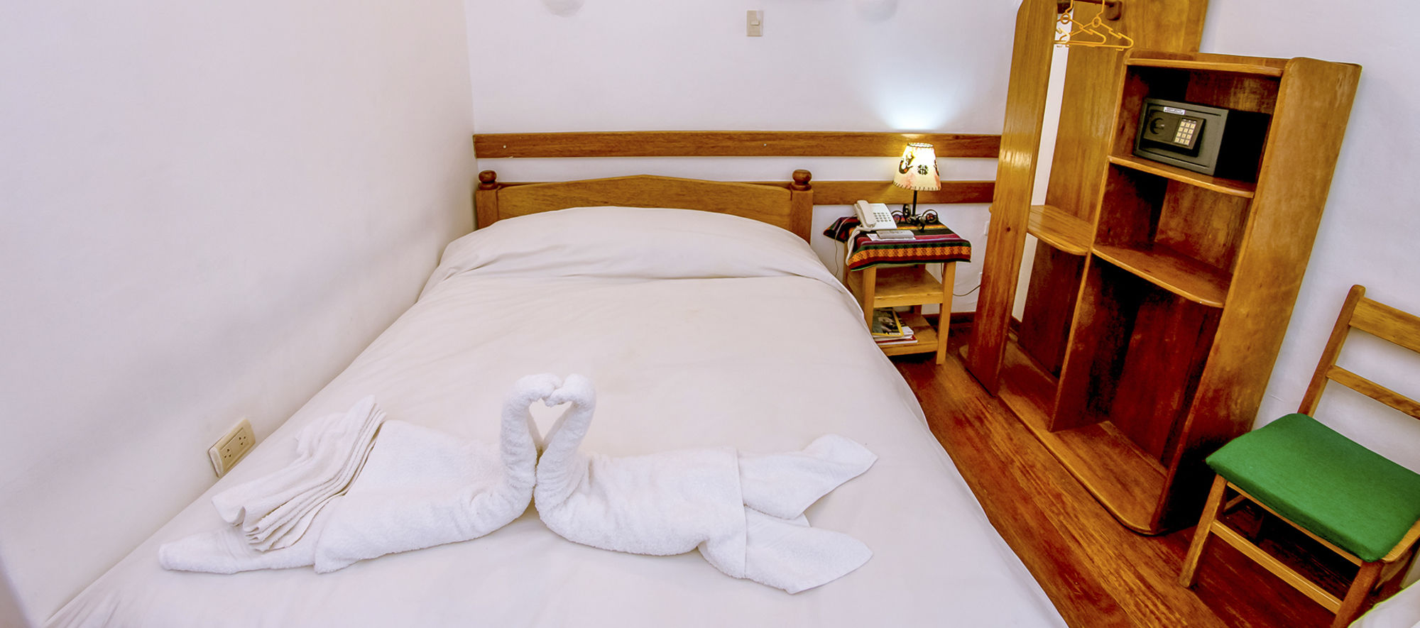 Фото Hostal El Grial