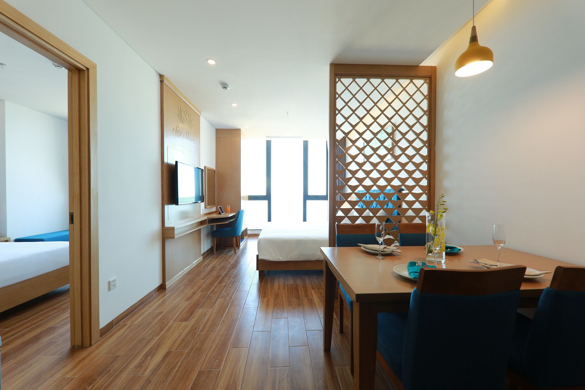 Фото Seashore Hotel & Apartment