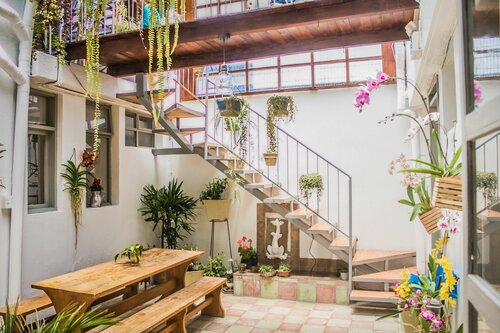 Гостиница Hostal Posada del Maple в Кито