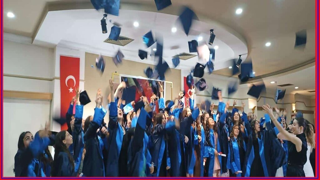 School Mustafa Baykas Secondary School, Izmir, photo