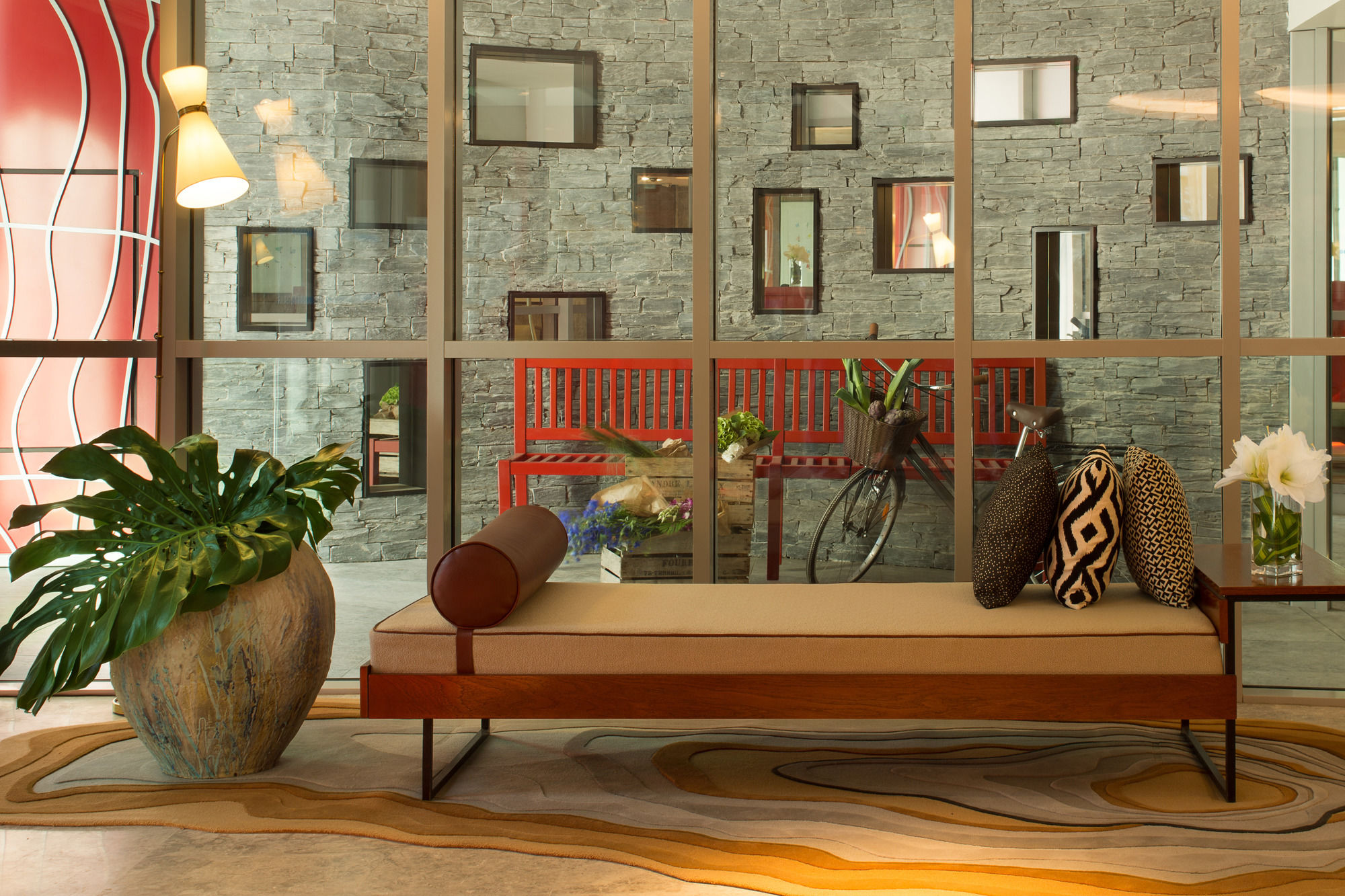 Фото Renaissance Paris Republique Hotel