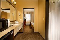 Фото Holiday Inn Express & Suites San Antonio-Dtwn Market Area, an Ihg Hotel