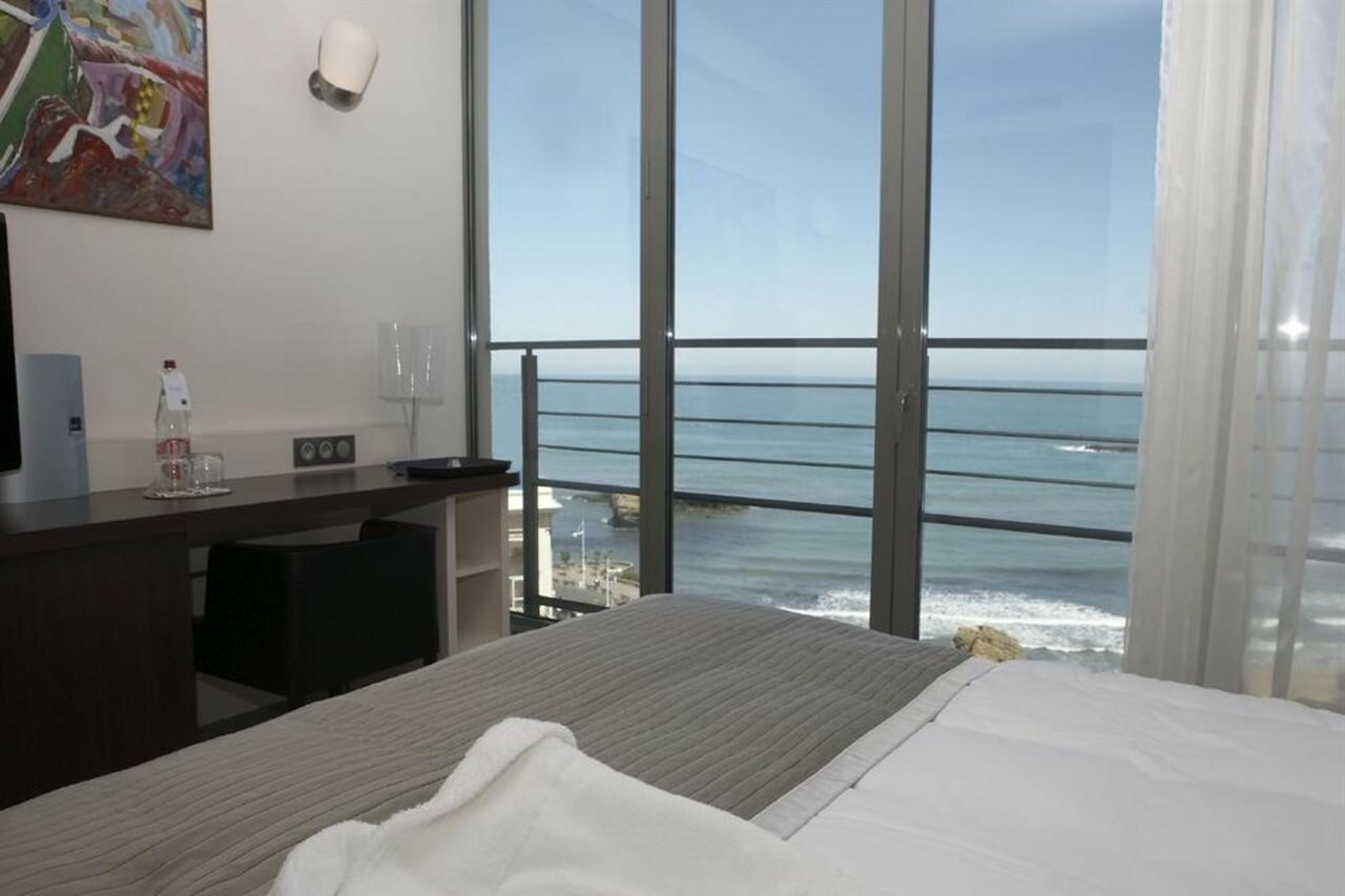 Фото Hotel Le Café de Paris