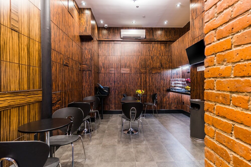 Фото Americana Inn