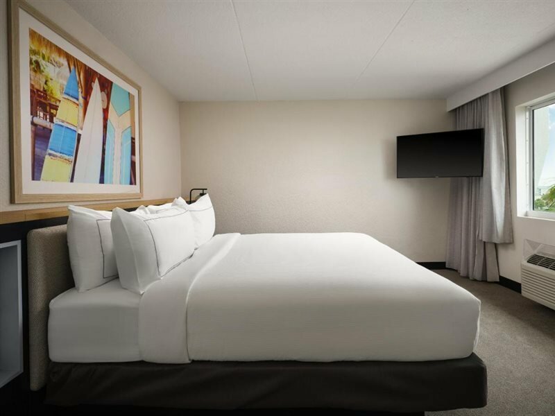 Фото Hilton Garden Inn Cocoa Beach Oceanfront