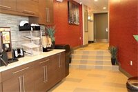 Фото Red Carpet Inn Elmwood Park