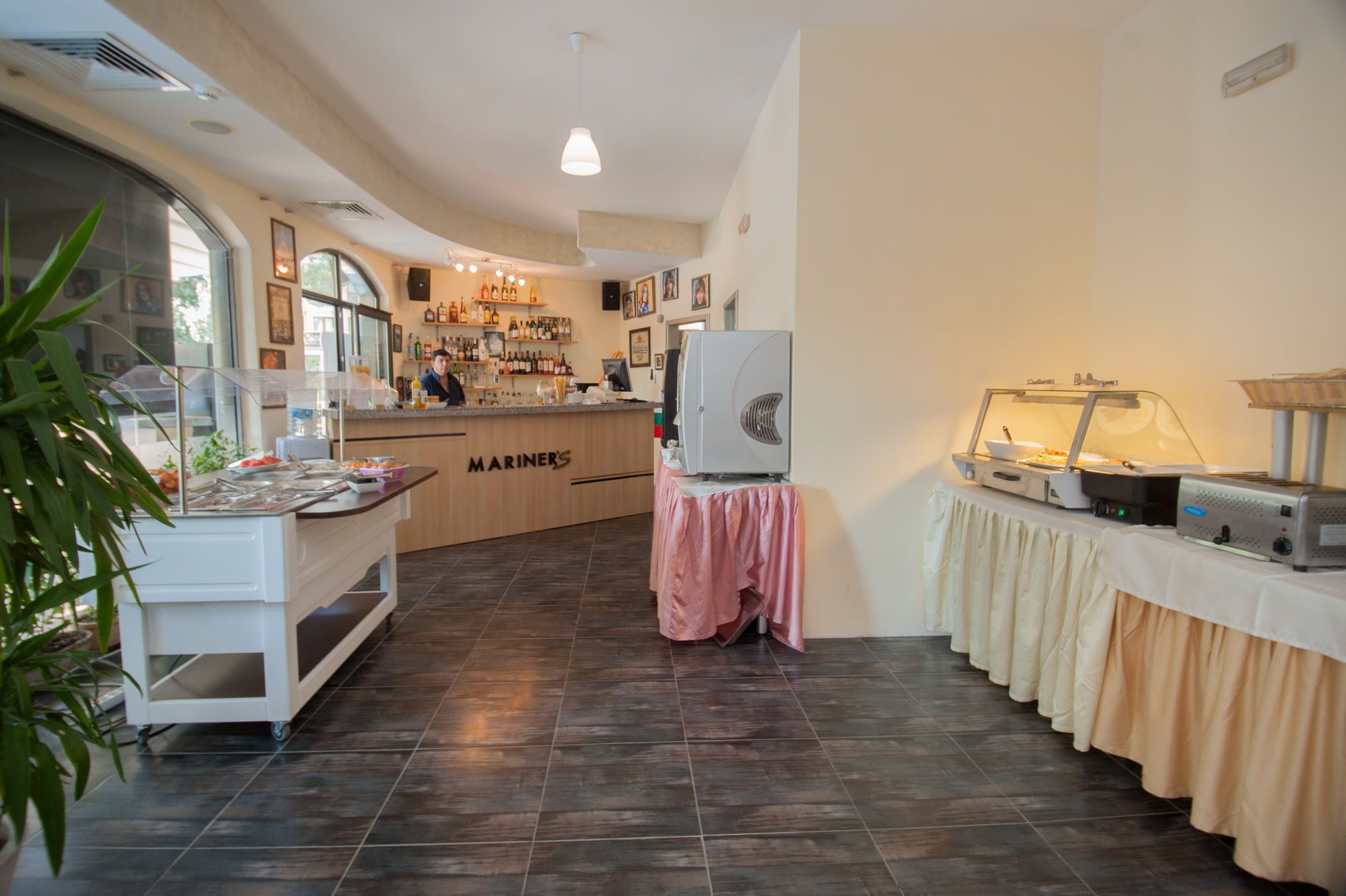 Фото Mariner's Suites