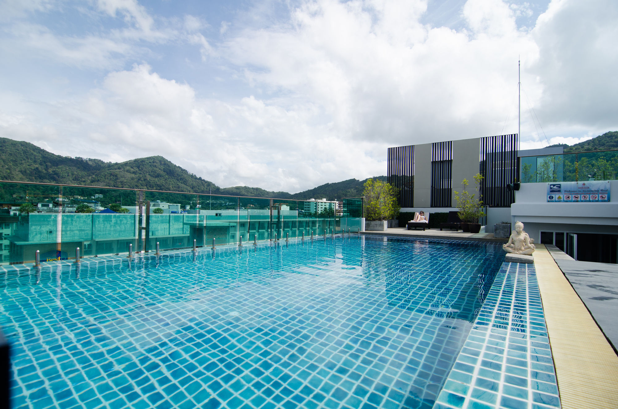 Фото Mirage Express Patong Phuket Hotel