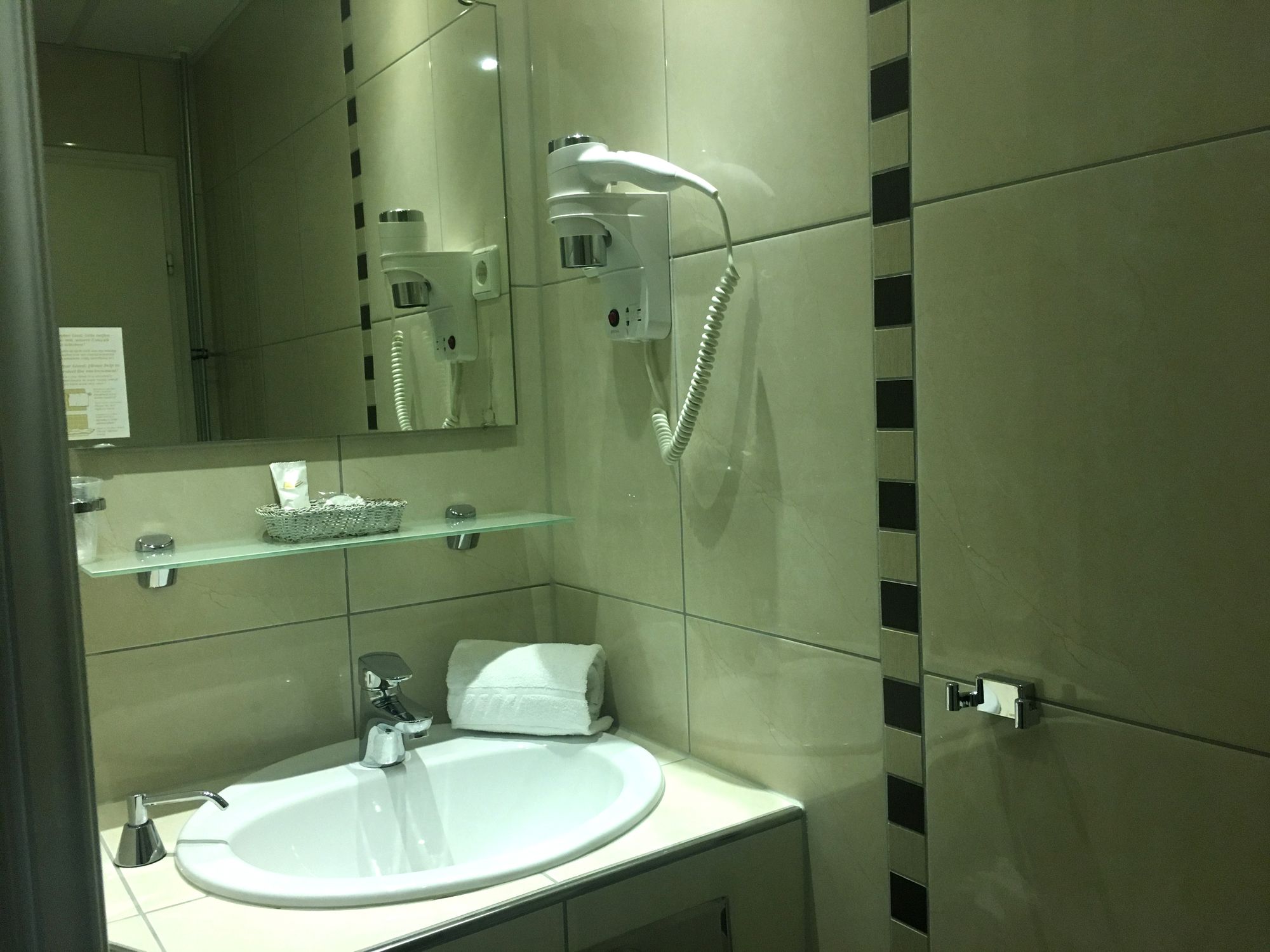 Фото Caravelle Hotel im Park