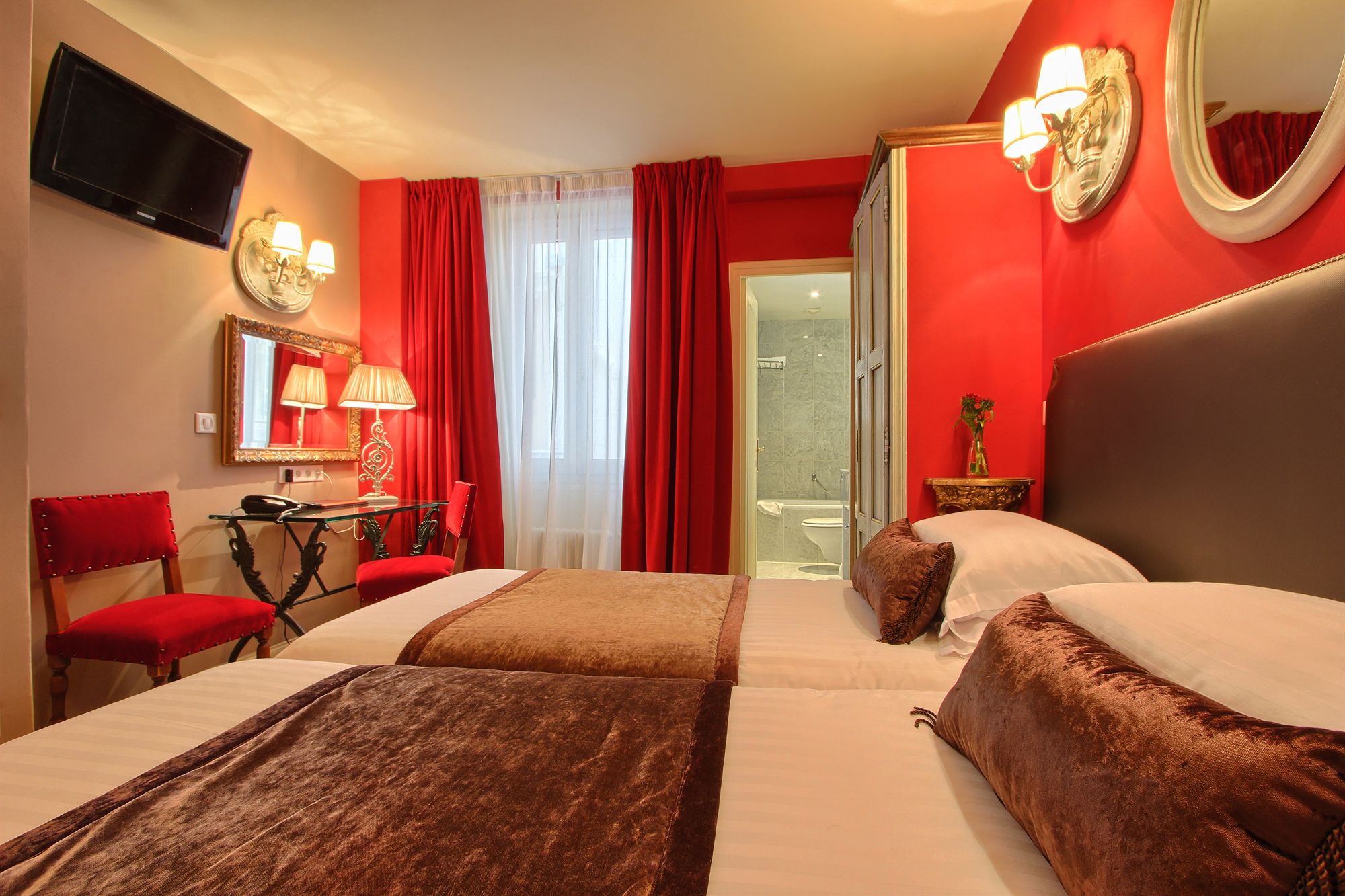 Фото Hotel des Deux Continents