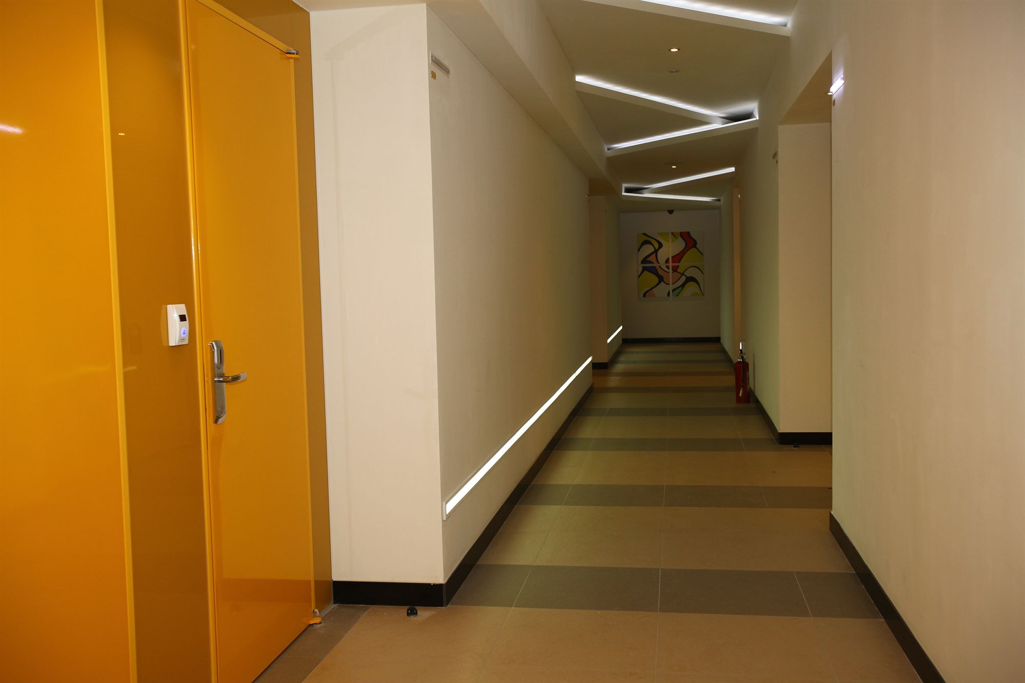 Фото Suwon Reve Hotel