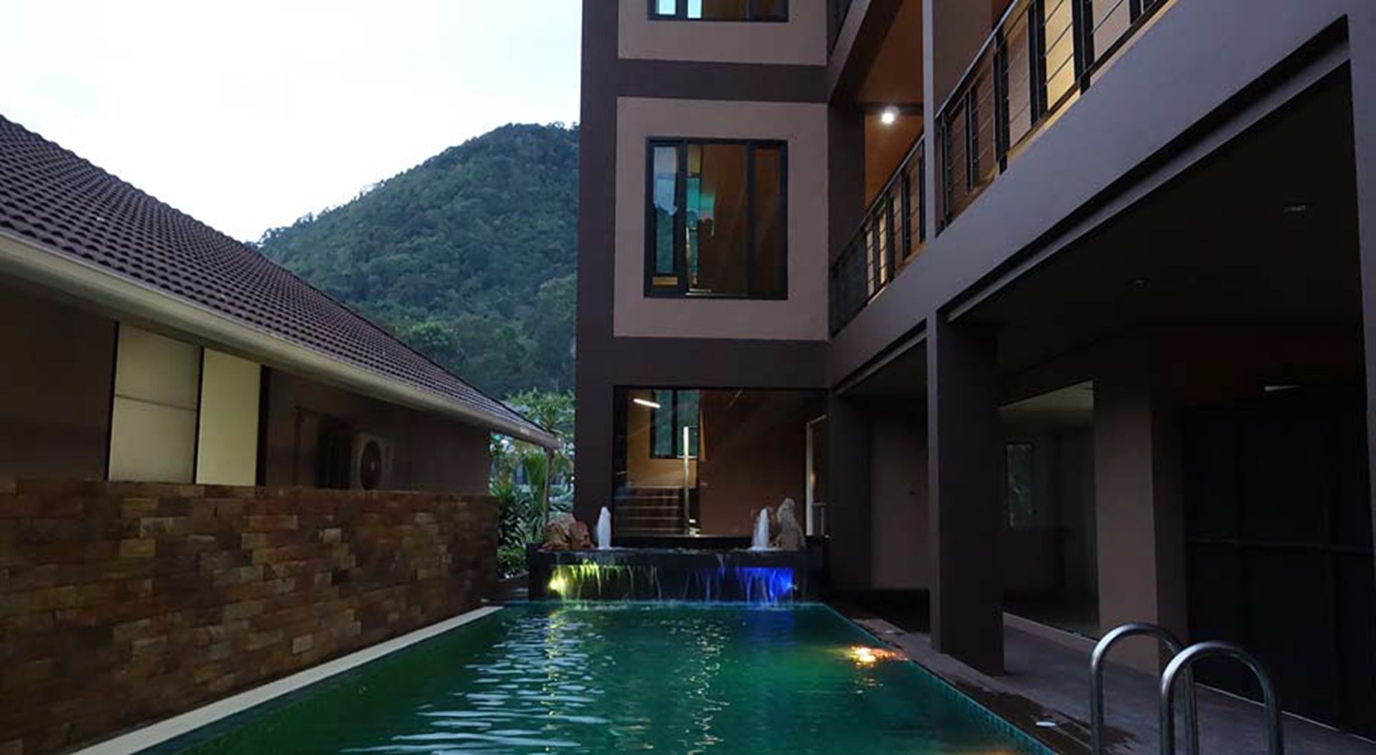 Фото West Key Kamala Apartment